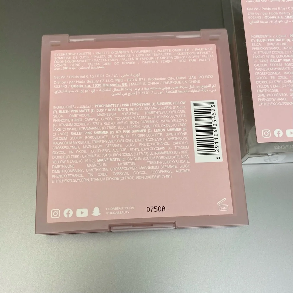 Huda Beauty Pastels Rose Eyeshadow Palette